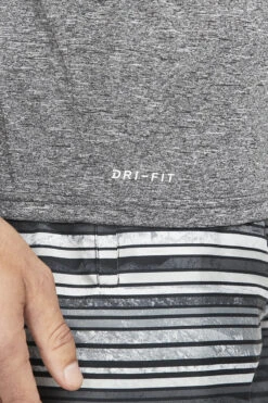 Nike - Long Sleeve Hydroguard T-Shirt (Black) -Cheap The Best Swimwear Store nike long sleeve hydroguard t shirt black 10